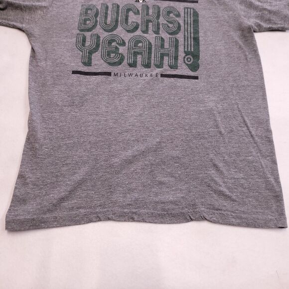 Bay Island Milwaukee Bucks Graphic Casual T-Shirt Mens Size L Gray Green - Picture 7 of 9